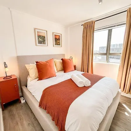 Chic 1-Bedroom Retreat With Mountain Views Kapstadt Exterior foto