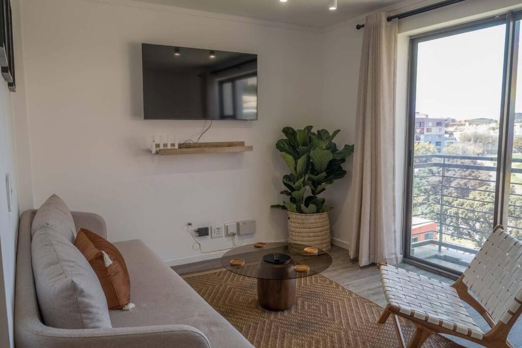 Chic 1-bedroom Retreat With Mountain Views Kapstadt