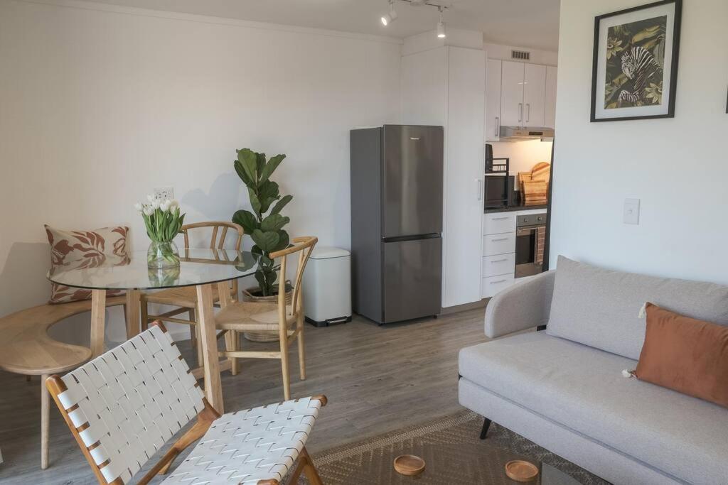 Apartment Chic 1-bedroom Retreat With Mountain Views Kapstadt