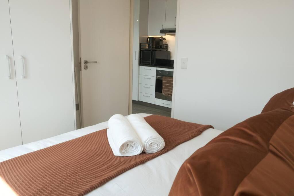 Apartment Chic 1-bedroom Retreat With Mountain Views Kapstadt