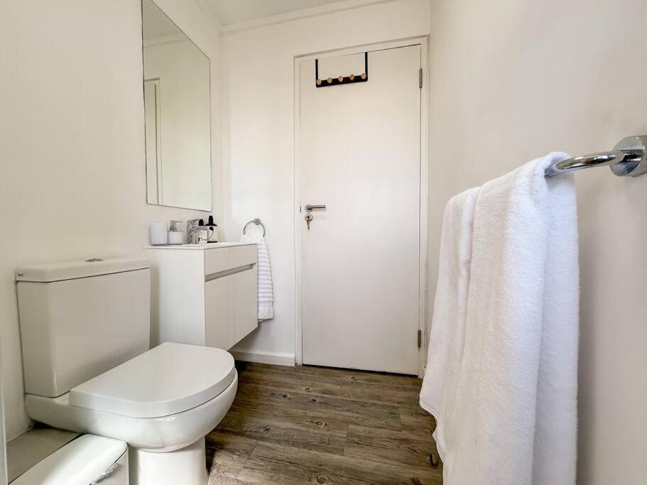 Apartment Chic 1-bedroom Retreat With Mountain Views Kapstadt